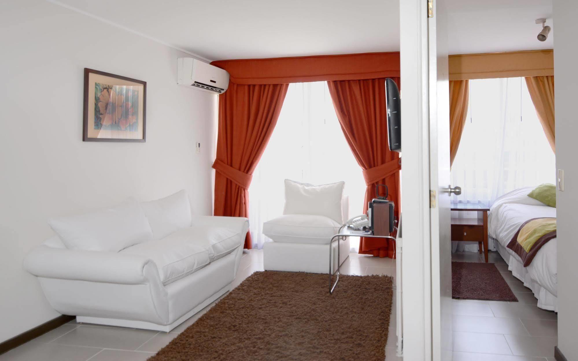 Rent A Bustamante Aparthotel