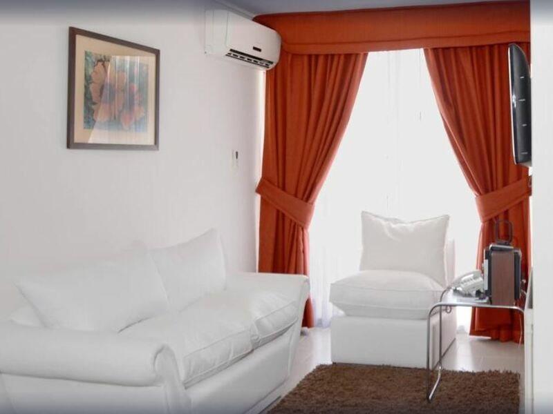 Rent A Bustamante Aparthotel 3*