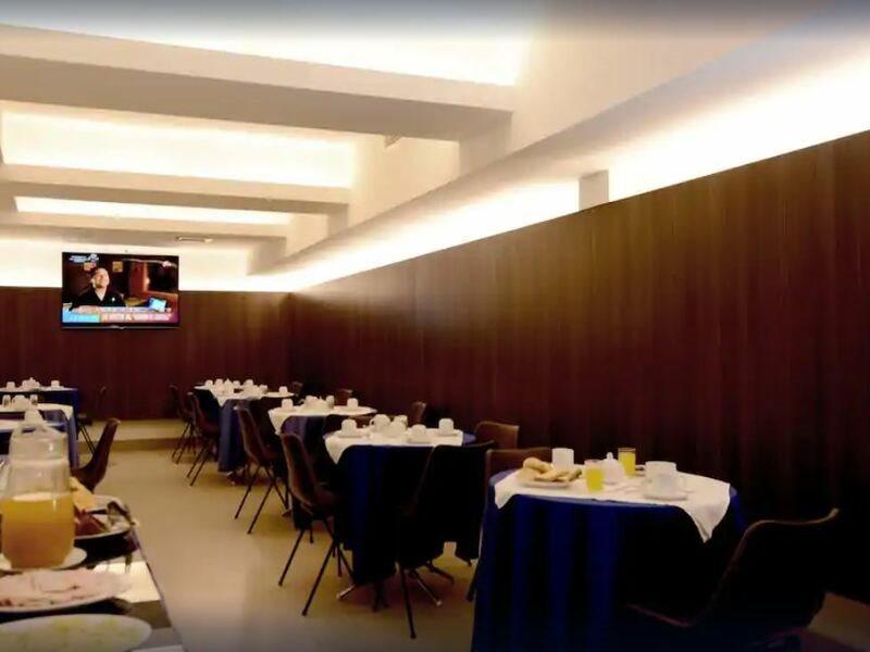 Rent A Bustamante Aparthotel Santiago