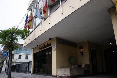 Rent A Bustamante Aparthotel Santiago