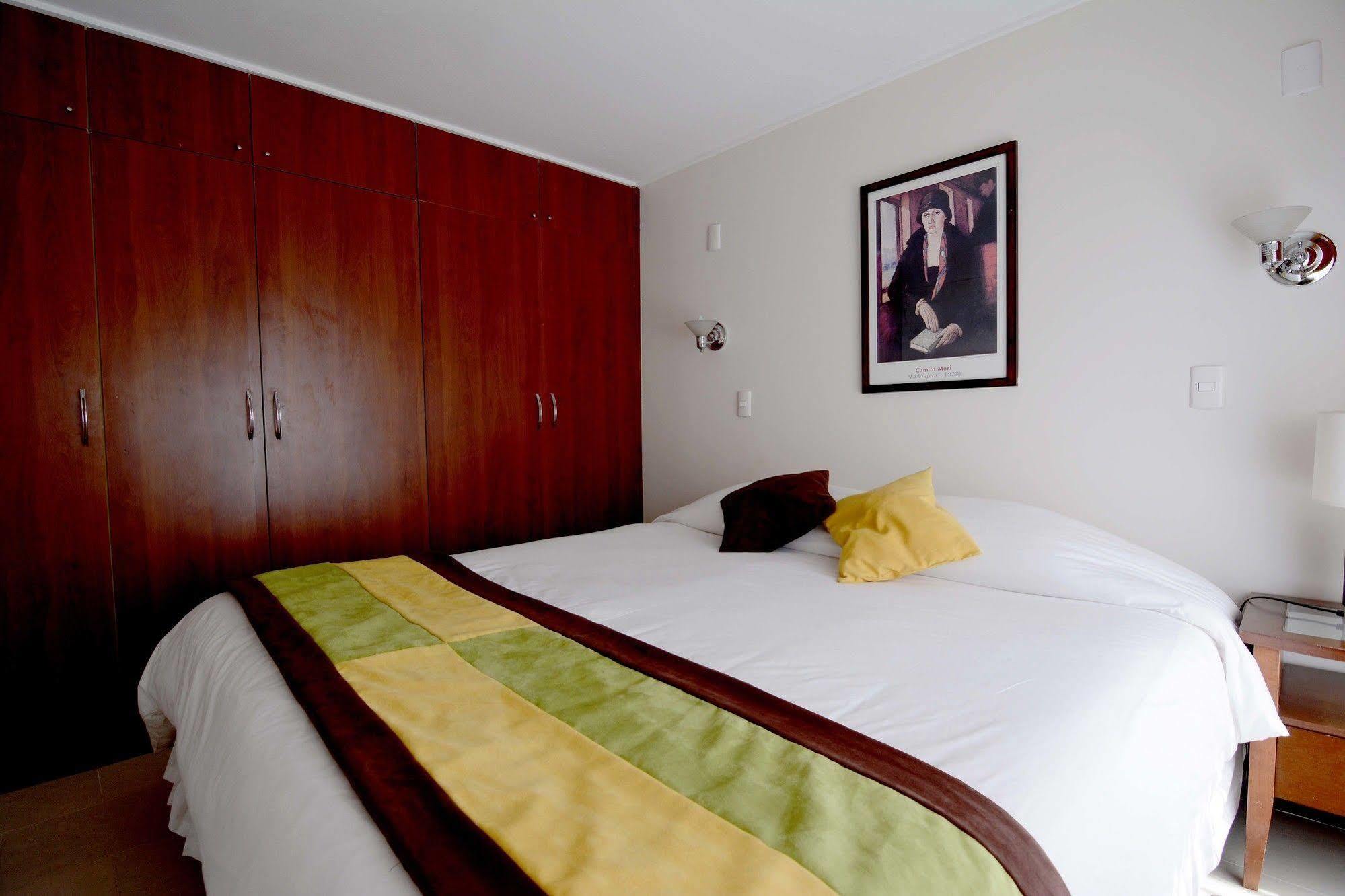 Rent A Bustamante Apartahotel